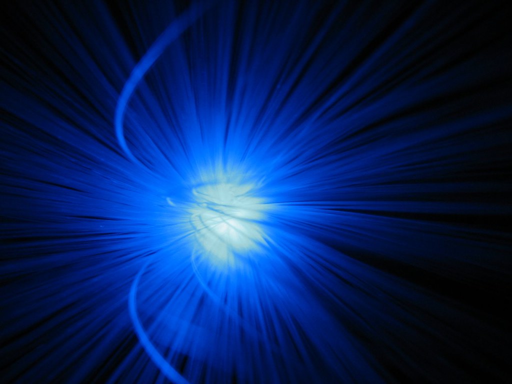 快连_快连官网_安全稳定的网络加速器：深度实测：快连怎么用？多系统同步配置与网络波动排查全攻略（封面配图）